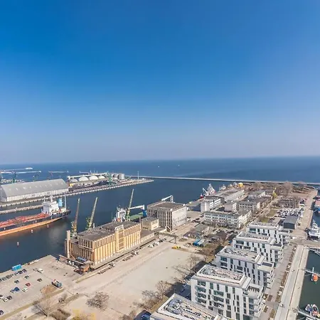 Urbannestgroup & 1 Sea Tower 公寓